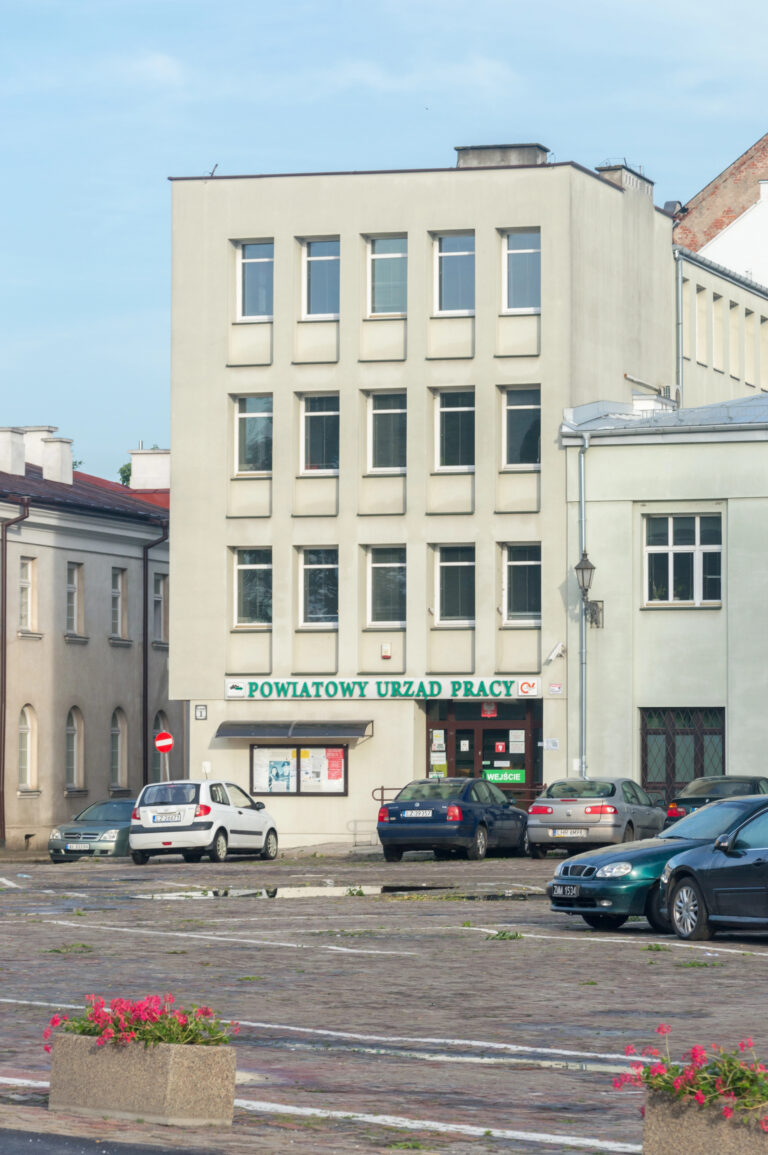 Bezrobocie w Polsce stoi w miejscu tylko na pierwszy rzut oka. Nowe dane pokazują więcej