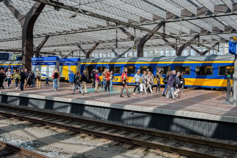 Strajk w Holandii 9 września 2026. NS, autobusy, tramwaje i metro mogą stanąć na 24 godziny