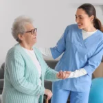 Bon senioralny coraz bliżej. Do 2500 zł miesięcznie na usługi dla seniora
