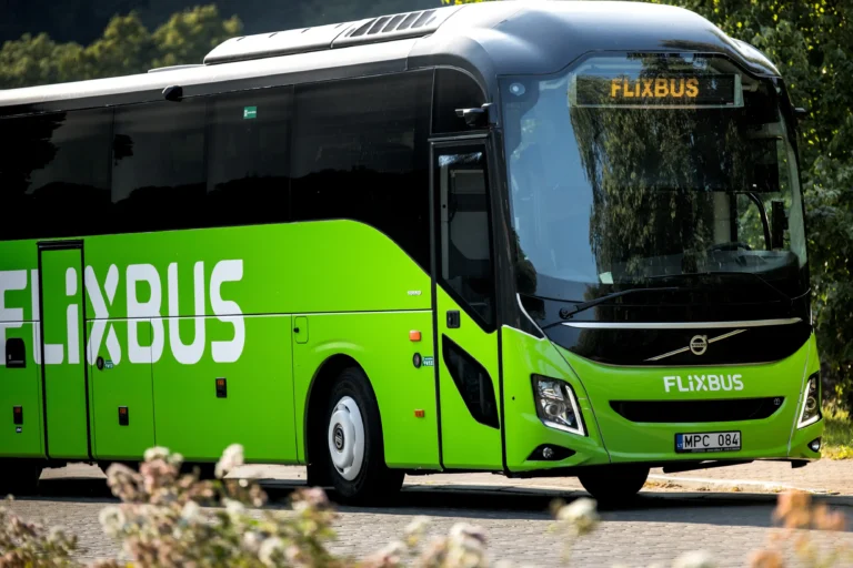FlixBus z Polski do Holandii. Połączenia z 32 miejsc, ceny, bagaż i nocne kursy