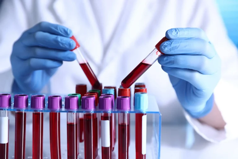 Próbki krwi w laboratorium podczas badań PFAS – Zeeland