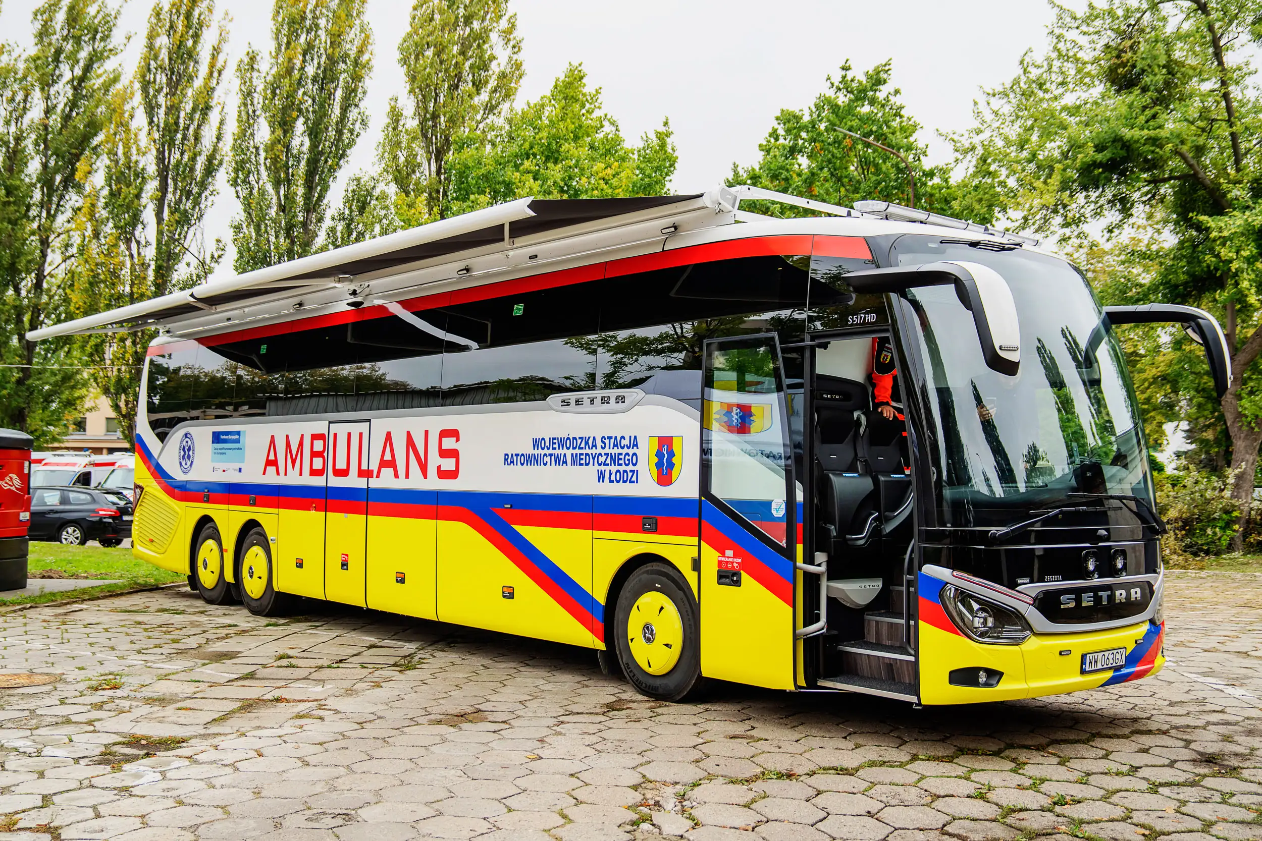 Pierwszy w Polsce autobus-ambulans Wojewódzkiej Stacji Ratownictwa Medycznego w Łodzi