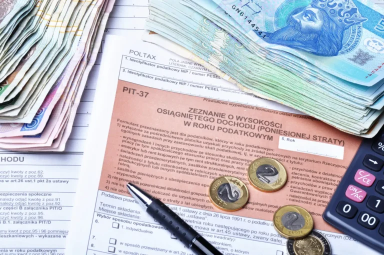 Rząd przyjął projekt zmian w PIT. Nowe progi 12, 24 i 32 proc. od 2027 roku