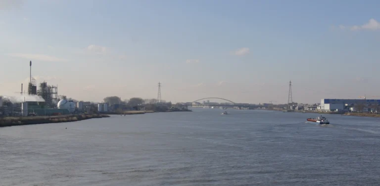 Widok na Sliedrecht w prowincji Zuid-Holland