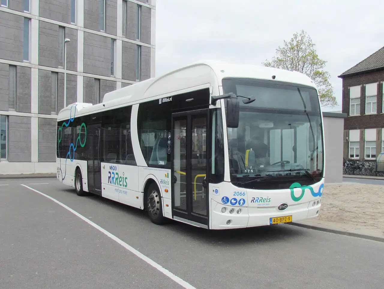 Autobus RRReis w Holandii – transport regionalny