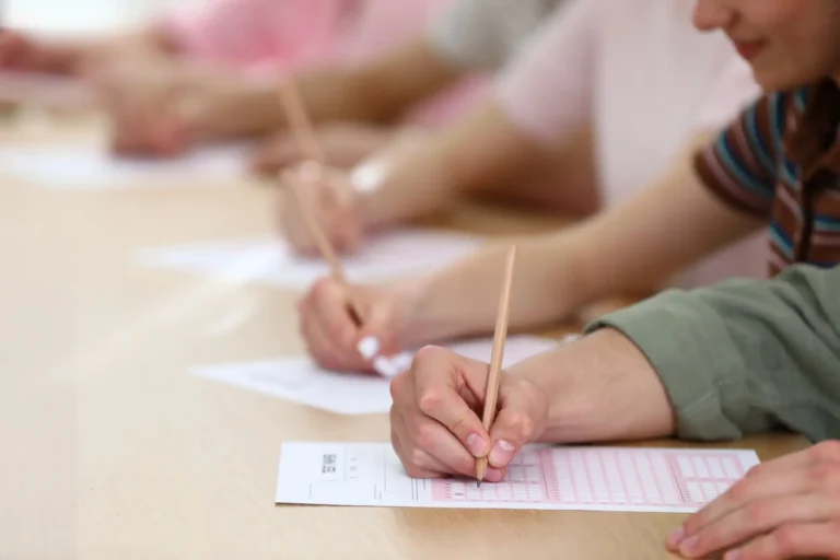 Schooladvies i doorstroomtoets – jak dziecko trafia do VMBO, HAVO lub VWO?